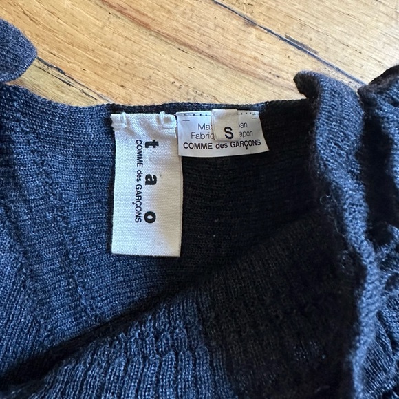 Vintage CdG tao ruffle knit top - Picture 4 of 9